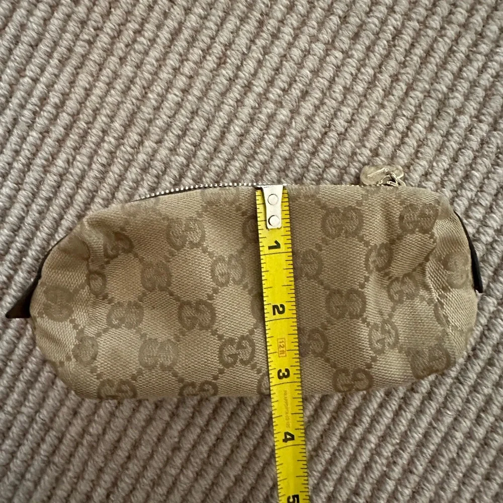 Authentic Y2K Vintage Gucci Brown Logo & Heart Gold Charm Zippered Makeup Bag - Picture 15 of 17